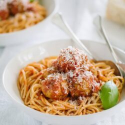 bowl of turkey pesto meatballs with spaghetti
