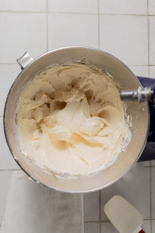 Creamy buttercream frosting for baking and cake decorating, made in a stand mixer. Perfect for cupcakes, cakes, and desserts.