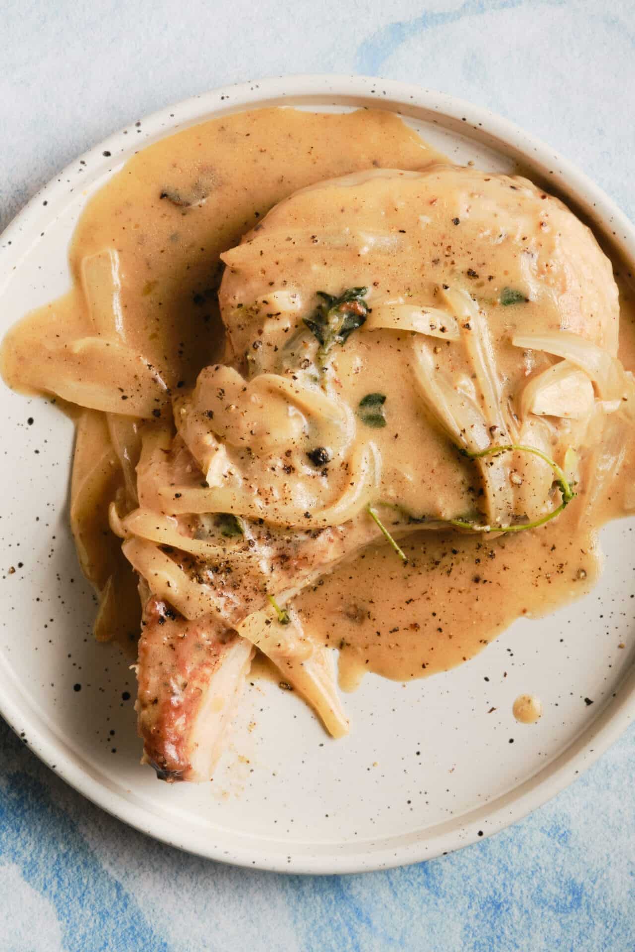 Creamy chicken and mushroom skillet with rich gravy at Baked Bree.
