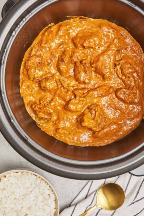 Slow cooker chicken curry with rich, spicy sauce and tender chicken pieces. Perfect for easy, flavorful dinner recipes.