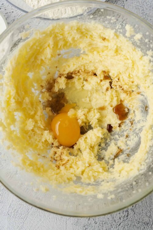 Creamy butter and sugar mixture for baking cookies or cakes.