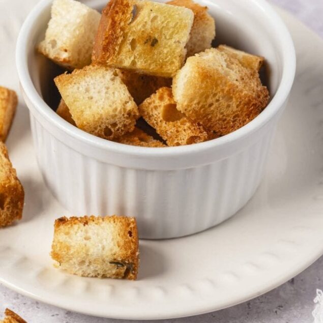 cropped-a-air-fryer_croutons-feature-1.jpeg