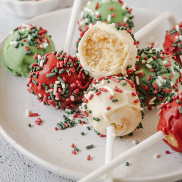 cropped-a-christmas_cake_pops-feature-1.jpeg