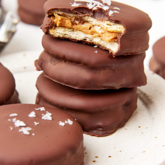 cropped-a-chocolate_covered_ritz_crackers-feature-3.jpeg