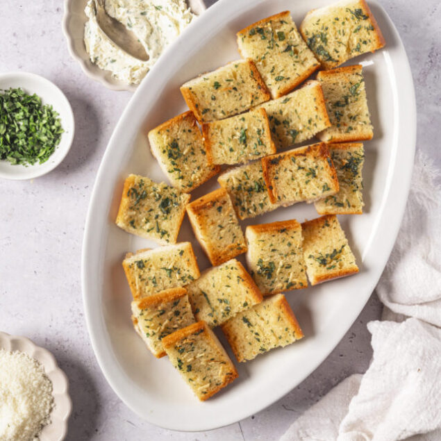 cropped-vegan_garlic_bread-feature-1.jpeg