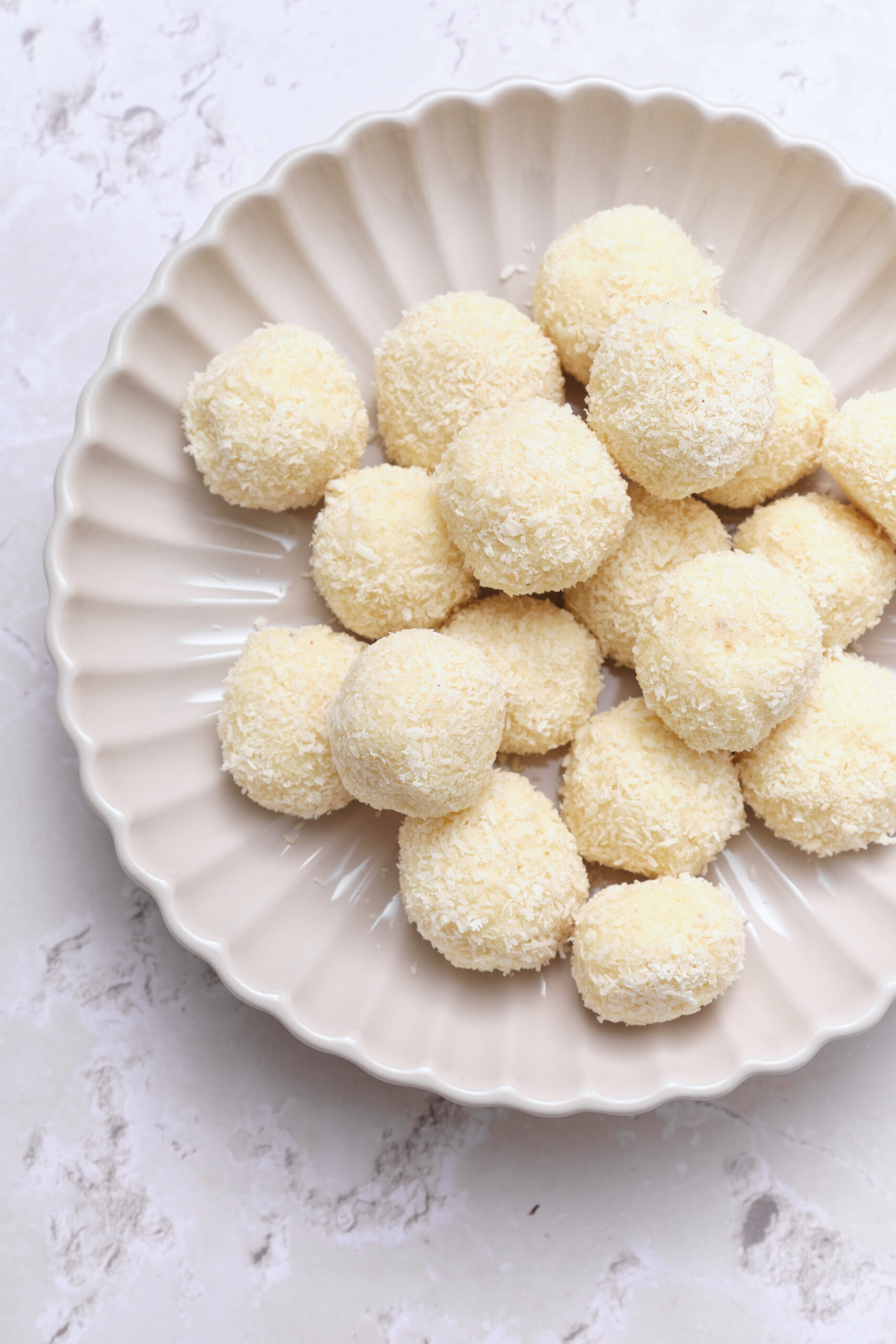 Coconut Balls - bakedbree