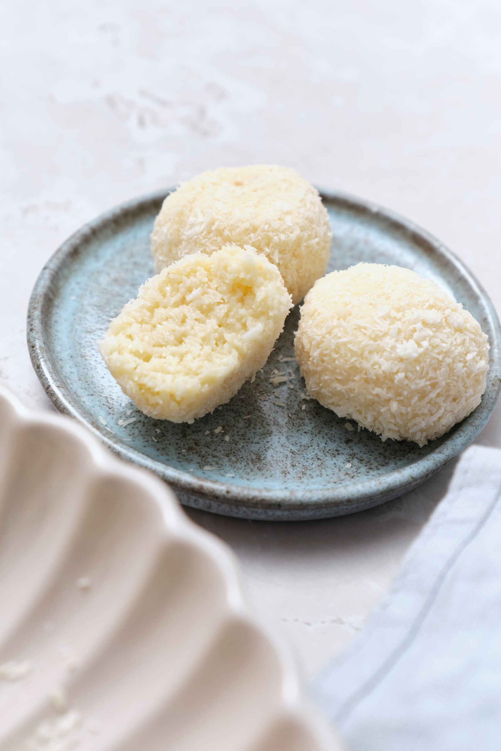 Coconut Balls - bakedbree