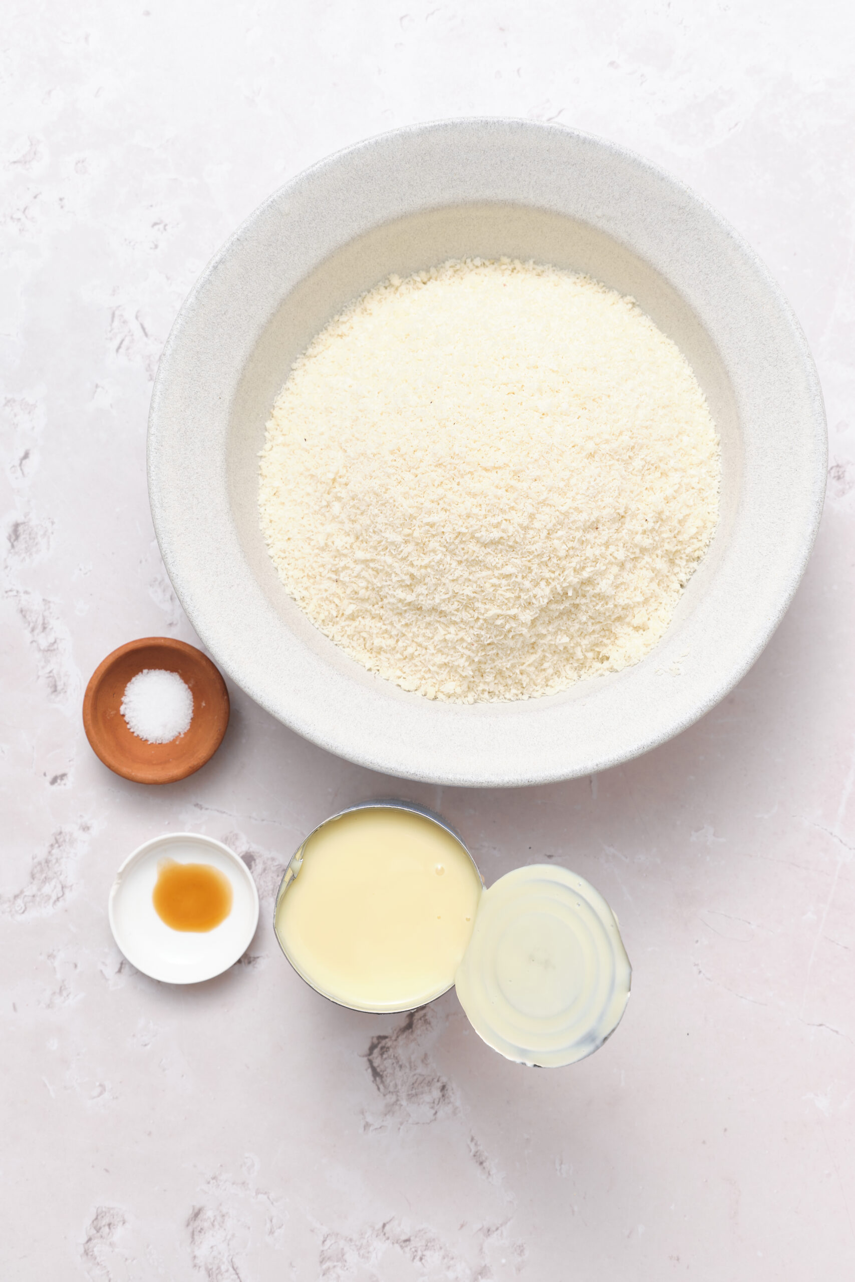 Coconut Balls - bakedbree